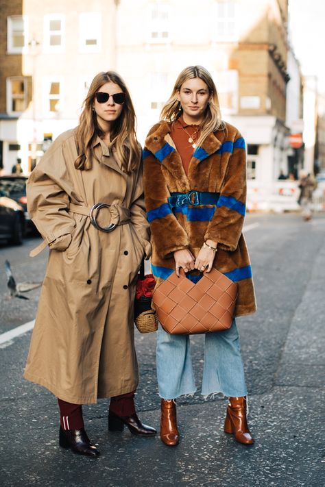 Street style à la Fashion Week automne-hiver 2018-2019 de Londres Crédit photo : Sandra Semburg Skirt Outfits For Winter, Outfits For Winter, Street Style 2018, London Fashion Weeks, Winter Skirt Outfit, Fashion Week 2018, Winter Street, Fashion Street Style, Trendy Skirts