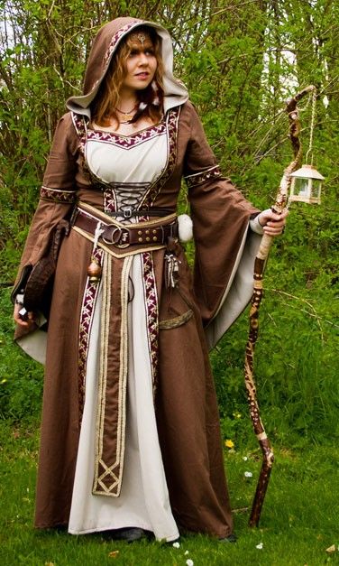 Medieval dress Lana by Azinovic Gothic Dresses, Celtic Viking, Plus Size Vintage Dresses, Viking Costume, Witch Dress, Larp Costume, Medieval Costume, Medieval Dress, Medieval Clothing