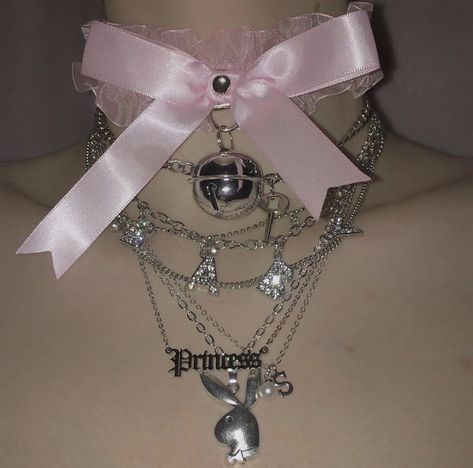 Kawaii Necklaces, Jewelry Kawaii, Pink Goth, Grunge Jewelry, Pink Kawaii, Kawaii Goth, Rings Handmade, Pretty Pics, Kawaii Accessories