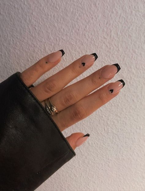 Valentines nails Paznokcie Hello Kitty, Nails File, Black French Nails, Black Gel Nails, Black Acrylic Nails, Nagel Tips, Smink Inspiration, Goth Nails, Grunge Nails