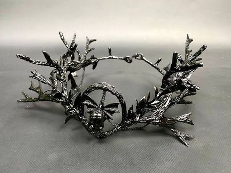 Dark Fairy Crown with Skull Black Silver Underworld Crown, Dark Fairy Queen, Vampire Crown, Dark Fairy Crown, Goth Crown, Goddess Tiara, Dark Fairy Costume, Queen Vampire, Witch Crown