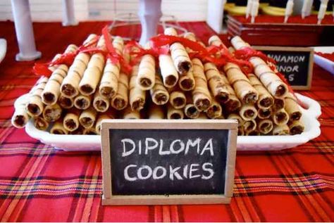 And nothing is easier than tying a ribbon around Pirouette cookies to look like diplomas. Diploma Cookies, Graduation Food, Graduation Desserts, Senior Graduation Party, Graduation Party High, Graduation Party Foods, Graduation Open Houses, Birthday Party Snacks, 8th Grade Graduation