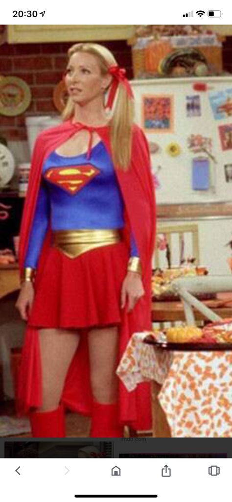 Phoebe Supergirl Phoebe Buffay Supergirl, Supergirl Halloween, Supergirl Halloween Costume, Lisa Kudrow Friends, Rachel Green Friends, Supergirl Costume, Comic Con Costumes, Lisa Kudrow, Villain Costumes