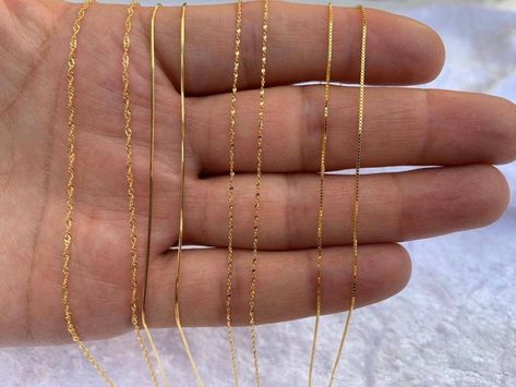 Modern Gold Chain Designs For Women, Simple Gold Chain Designs For Women, Neck Chains Gold Simple, Chain Designs Gold Women, Gold Chain Designs For Women, Jewelry Chain Types, Thali Chain, Gold Neck Chain, Painted Mirror