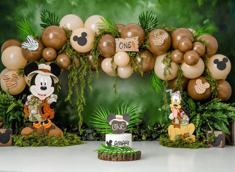 Invitation Mickey Mouse, Safari Theme Birthday Party, Mickey Mouse Birthday Theme, Safari Birthday Party Decorations, Safari Birthday Invitation, Background Forest, Jungle Theme Birthday Party, Mickey First Birthday, Mickey 1st Birthdays