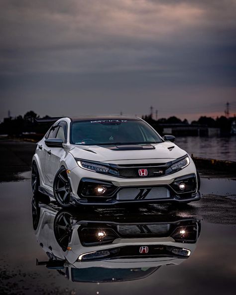 n_ch_waka (@dba_fk8) posted on Instagram • May 27, 2022 at 2:17pm UTC Honda Civic India, Car Organization Ideas, Black Honda Civic, Honda Civic Hatch, Car Jdm, Honda Civic Car, Black Honda, Car Honda, Car Seat Poncho