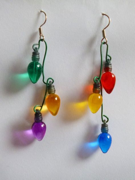 Christmas Lights Earrings Diy Christmas Earrings, Draw Christmas, Christmas Jewelry Diy, Jewelry Organizer Diy Wall, Christmas Drawings, Diy Jewelry To Sell, Tutorial Drawing, Diy Jewelry Rings, Colored Lights