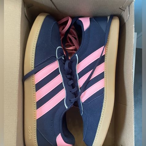 Navy Blue And Pink Just Like Sambas But I’m Not Sure They Are Size Says 7 1/2 But It Fits A Women’s 8 1/2 Pink And Blue Sambas, Blue And Pink Adidas, Navy And Pink Adidas, Pink Gazelles, Adidas Sleek, Charlotte York, Samba Shoes, Navy Blue And Pink, Navy Outfit