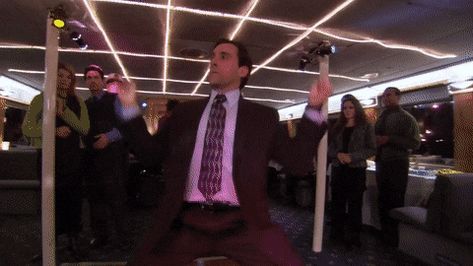 Michael Scott Dancing, Fortnite Dance, Office Humour, The Office Michael Scott, Office Michael Scott, Everybody Dance Now, Booze Cruise, Michael Scott, First Week