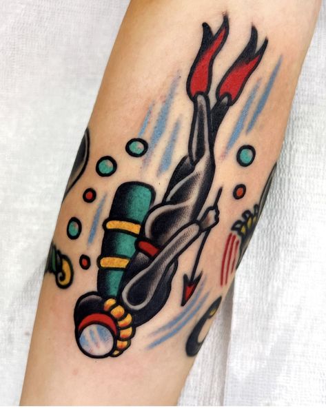 American Traditional Scuba Diver Tattoo, Traditional Sea Animal Tattoo, American Traditional Wave Tattoo, American Traditional Dolphin Tattoo, Old School Sea Tattoo, Traditional Ocean Tattoo Sleeve, American Traditional Sea Tattoo, Traditional Sea Creature Tattoo, Traditional Diver Tattoo