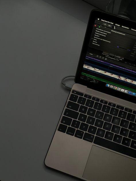 macbook 12 inch in gold, final cut pro editing software, youtube video editing, youtuber Macbook Aesthetic, Work Video, Macbook 12 Inch, Work Time, Dark Academia Aesthetic, Academia Aesthetic, Dark Academia, Video Editing, Macbook