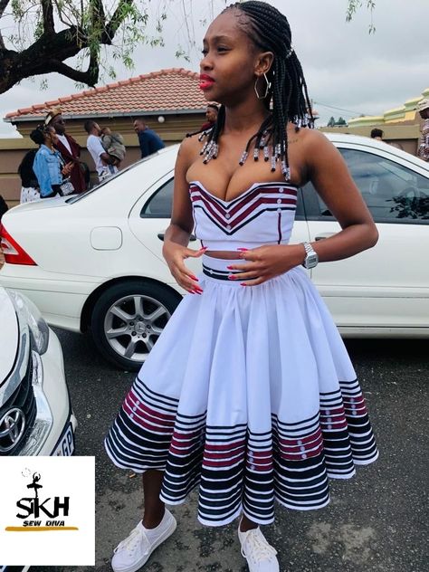 Xhosa Attire, African Traditional Wedding Dress, Traditional Wedding Attire, African Traditional Wedding, Traditional Dresses Designs, African Print Clothing, African Print Dress Designs, Traditional Wedding Dresses, African Print Dress