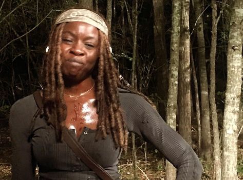 Grimes Pfp, Michonne Walking Dead, Michonne Grimes, Rick And Michonne, Twd Memes, Twd Funny, Danai Gurira, Best Shows Ever, Walking Dead