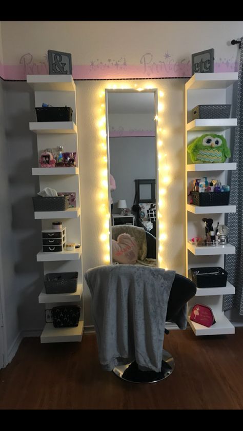 Body Mirror Makeup Area, Makeup On Floor Organization, Makeup Floor Station, Makeup Corner In Bedroom Small Spaces Floor, Braiding Station At Home, Floor Makeup Area, Get Ready Room Ideas Small Spaces, Floor Makeup Station, Getting Ready Station