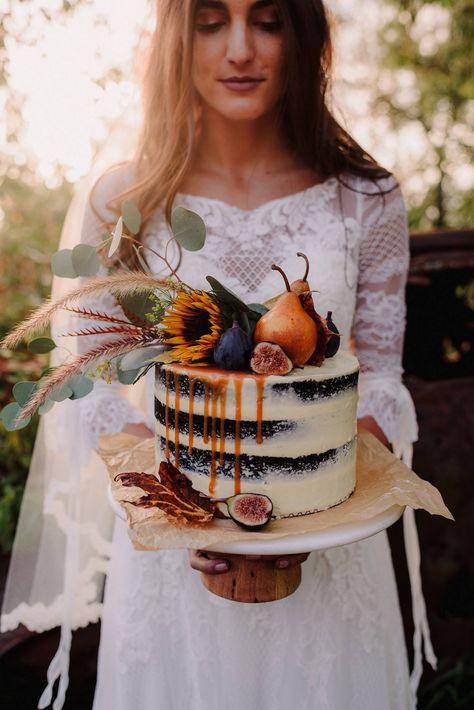 AUTUMN HARVEST WEDDING INSPIRATION WITH EARTHY AND ETHEREAL AESTHETICS NAKED CAKE CARAMEL DRIPPING via Wedding Planner & Guide Harvest Wedding, Wedding Planner Guide, Naked Cakes, Fall Cakes, Wedding Cake Rustic, Fall Wedding Cakes, Wedding Cake Inspiration, Cupcake Cake