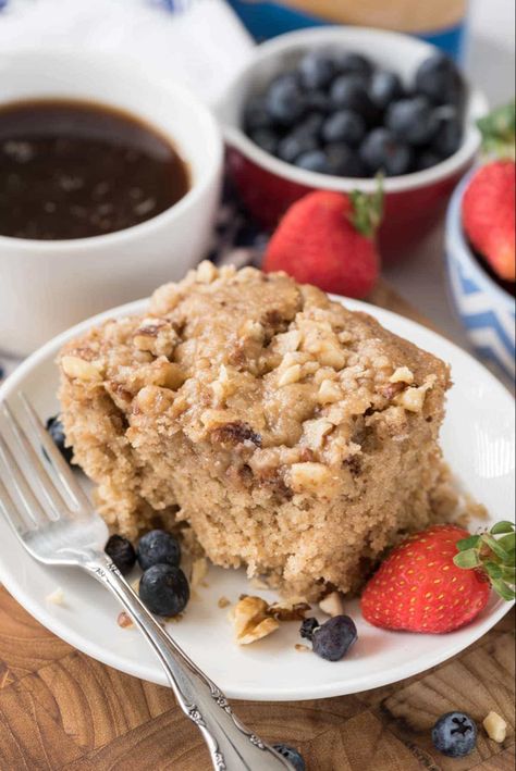 Slow Cooker Coffee Cake - Crazy For Crust Crockpot Coffee, Slow Cooker Cake Recipes, Slow Cooker Cake, Apple Coffee Cake, Slow Cooker Apple, Apple Coffee, Apple Coffee Cakes, Cakes To Make, Slow Cooker Apples