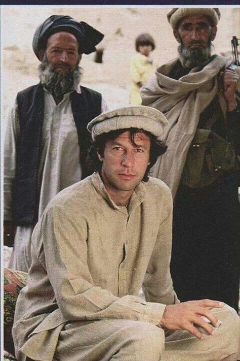 Imran Khan Urdu Mazmoon, Urdu Essay, Fatima Jinnah, Imran Khan Cricketer, Imran Khan Photos, Afghanistan Culture, Imran Khan Pakistan, For Students, People Of Pakistan