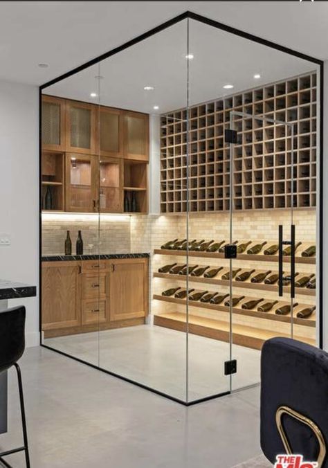 Wine Rooms In House Modern, Winery Interior Design Tasting Room, Cave Vin, Under Stairs Wine Cellar, Napoli Pizza, Contemporary Wine Cellar, Wine Room Design, Wine Cubes, Glass Wine Cellar