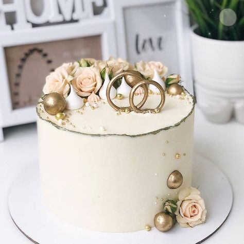 Wedding Cake White, Engagement Party Cake, Pretty Wedding Cakes, Cake White, Beautiful Cake Designs, Elegant Birthday Cakes, Wedding Cake Photos, Simple Cake Designs, Floral Wedding Cakes