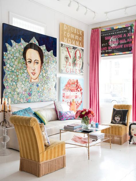 Ashley Longshore, Stylish Living Room, Eclectic Interior, Classic Decor, Cheap Decor, Instagram Worthy, Eclectic Decor, Cheap Home Decor, Interior Design Inspiration