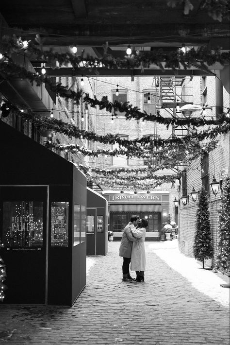 West Loop, Chicago engagement session by Mandelette Photography. #chicagobride #bridetobe #engaged #justengaged #engagementphotos #engagementsession Chicago Engagement Pictures, West Loop Chicago, Chicago Engagement Photos, Artistic Wedding Photography, Chicago Engagement, Chicago Photos, Winter Engagement Photos, Winter Engagement, Fine Art Wedding Photographer