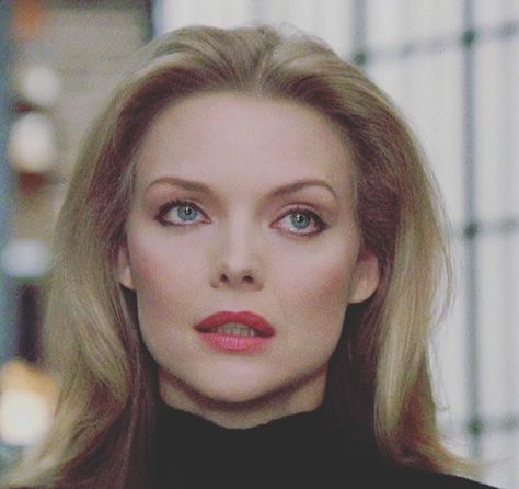 Michelle Pfeiffer Wolf, Michelle Phifer, Michelle Pfeiffer Catwoman, Michel Pfeiffer, Elvira Hancock, 1990 Style, Grease 2, Dangerous Minds, Michelle Pfeiffer