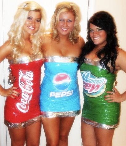 coke, pepsi, mountain dew <3 College Halloween Parties, Diy Halloween Costumes For Girls, Mixer Themes, Diy Group Halloween Costumes, Best Group Halloween Costumes, Abc Party, Candy Costumes, Beach Week, Hallowen Ideas