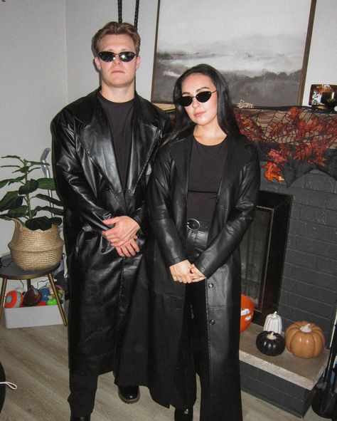 Happy Halloween from Trinity & Neo #thematrix #matrix #keanureeves #halloween #halloweencontest #halloweencostume #fall #costume Trinity Costume, Trinity Neo, Fall Costume, Halloween Contest, Keanu Reeves, Matrix, Happy Halloween, Halloween Costumes, Halloween