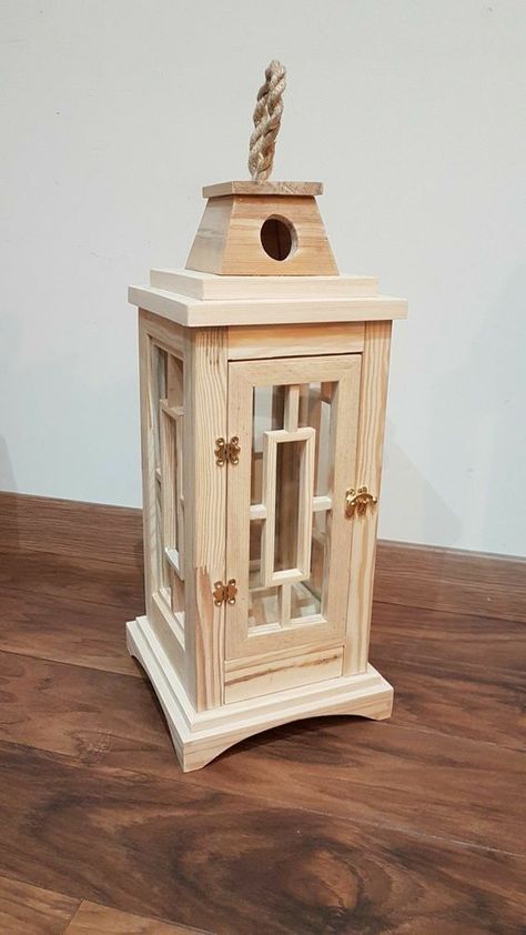 Wood Lantern Diy, Small Woodworking Shop Ideas, Small Easy Woodworking Projects, Rustic Wood Lanterns, Wooden Lantern, Idea Room, Wood Lantern, Woodworking Furniture Plans, Wooden Lanterns