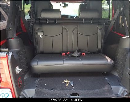 Jeep Wrangler Sport Accessories, Inside Of A Jeep, Keep Wrangler Aesthetic, Jeep Seats Custom, Jeep Wrangler Upgrades, Jeep Hacks, Jeep Wrangler Diy, Jeep Wrangler 3rd Row Seats, Spooky Jeep Wrangler