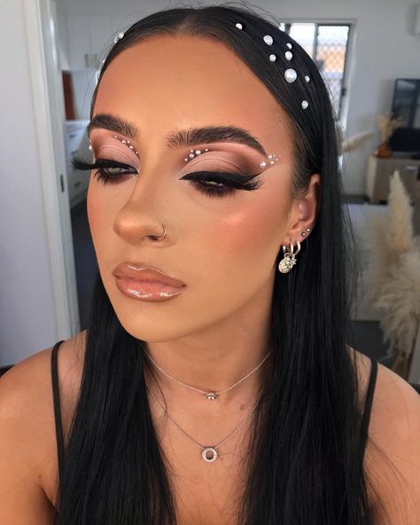 𝑨𝒖𝒔𝒕𝒓𝒂𝒍𝒊𝒂𝒏 𝑴𝒂𝒌𝒆𝒖𝒑 𝑨𝒓𝒕𝒊𝒔𝒕 🤍 (@makeupbynicolejane_) posted on Instagram • Jun 18, 2022 at 11:22pm UTC Australian Makeup, Cut Crease, Makeup Artist, Log In, Log, Makeup, On Instagram, Quick Saves, Instagram