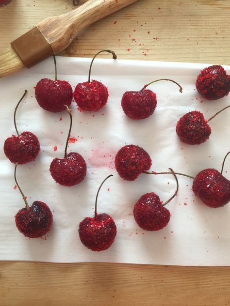 Edible glitter cherries. Brush with corn syrup roll in Wilton red disco dust Disco Food, Red Food Party, Glitter Cherries, Dolly Party, 17th Birthday Party Ideas, Theme Snack, Cherry Cake, Twilight Movie, Cake Business