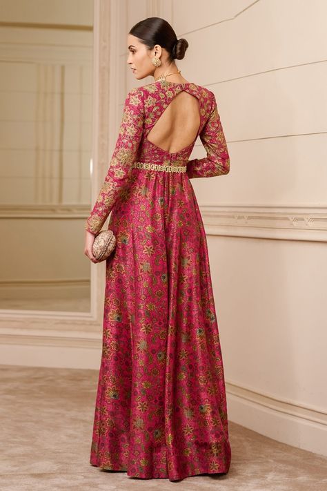 Buy Fuchsia Silk Dupion Print Floral Pattern Sweetheart Chintz Jumpsuit For Women by Tarun Tahiliani Online at Aza Fashions. Ethnic Jumpsuit, Indian Jumpsuit, Chintz Print, Trendy Outfits Indian, Lehenga Designs Simple, Anarkali Dress Pattern, Dresses Design, Be Design, Jumpsuit For Women