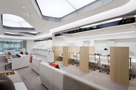 Sumitomo Mitsui Banking Corporation smbc - Shukugawa Branch - Nikken Sekkei Service Center Design, Bank Interior Design, Bank Interior, Hospital Reception, Healthcare Interior Design, Banks Office, Work Tables, Ban Ban, Clothes Shops