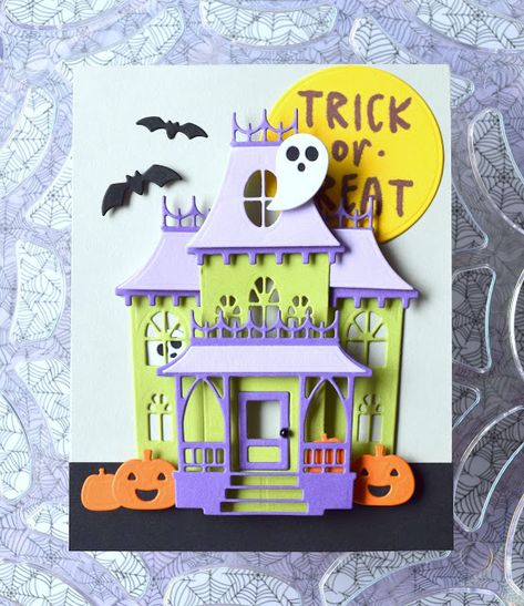 Crafty Creations with Shemaine: Haunted House dies from Diamond Press Halloween Pie, Halloween Cards Diy, Fall Diy Projects, Diamond House, Fall Cards Handmade, October Daily, Halloween Cricut, Diamond Press, Halloween Cards Handmade