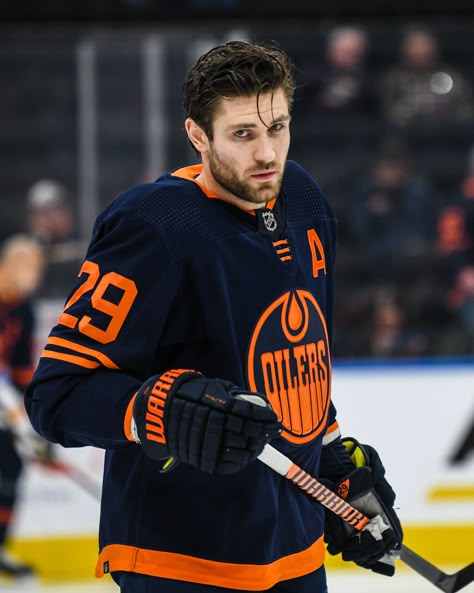 Leon Draisaitl Wallpaper, Miles Wood, Hockey Drawing, Puck Bunny, Leon Draisaitl, Hockey Boards, Edmonton Oilers Hockey, Boys Hockey, Oilers Hockey