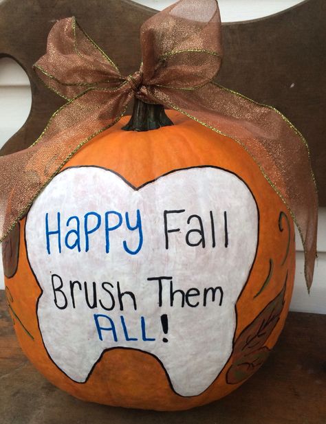 Another cute "brush them all" pumpkin idea for dental office decor :) Dental Office Marketing, Pumpkin Idea, Decay Art, Dental Quotes, Office Photography, Dental World, Dental Posts, Office Health, Office Management