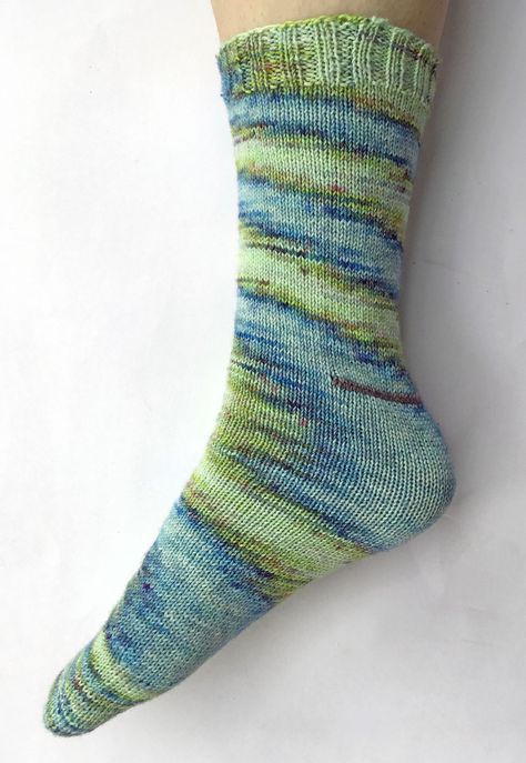 Tube Socks Knitting Pattern, Knitting Tube Socks, Free Tube Sock Knitting Patterns, Spiral Knit Tube Socks, Tube Socks Knitting Pattern Free, Knit Tube Socks Free Pattern, Sock Loom Patterns, Two Needle Socks, Sock Loom