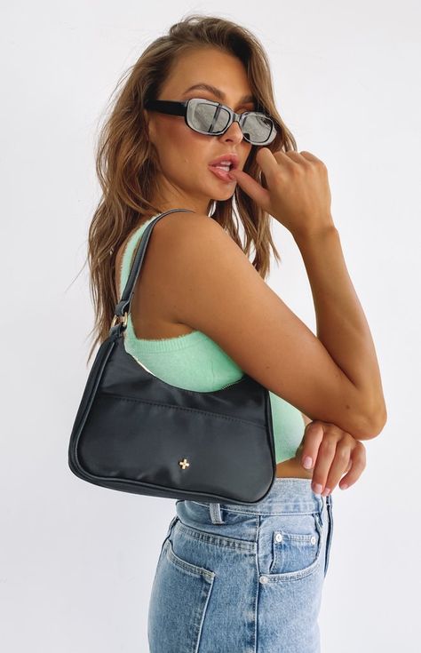 Black Shoulder Bag Outfit, Mini Purse Outfit, Mini Shoulder Bag Outfit, Mini Bag Outfit, Portrait Edit, Shoulder Bag Outfit, Baguette Bags, Purse Outfit, Dream Bags