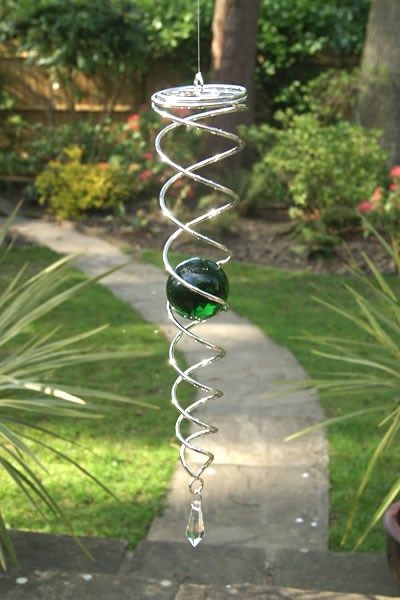 Crystal Vortex with Green Marble Wind Spinners Diy, Crystal Suncatchers Diy, Copper Wire Crafts, Garden Wind Spinners, Diy Suncatchers, Wind Chimes Craft, Diy Wind Chimes, Hanging Crystals, Diy Wire Jewelry