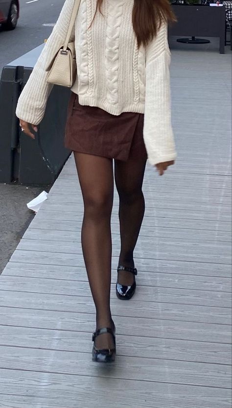 Cold Fall Day Outfit, Adrette Outfits, Stile Blair Waldorf, Thanksgiving Outfit Ideas, What To Wear Fall, Cute Thanksgiving Outfits, Thanksgiving Outfit Women, Fest Outfits, Skirt Outfits Fall