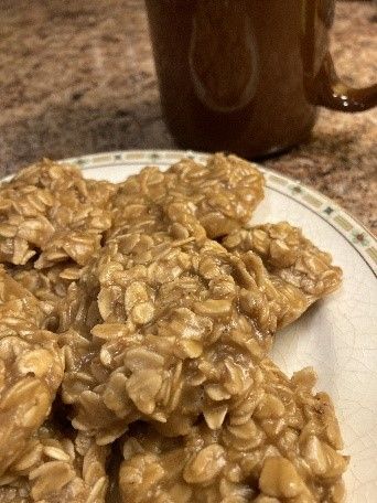 Maple Oatmeal Bars, Maple Bar Cookies, No Bake Cookies With Maple Syrup, Maple No Bake Cookies, No Bake Maple Oatmeal Cookies, No Bake Maple Cookies, Maple Syrup Cookies, Maple Oatmeal, Oatmeal No Bake Cookies