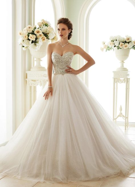 Sophia Tolli Spring 2017 strapless tulle ball gown wedding dress with beaded sweetheart neckline Popular Wedding Dress, Sophia Tolli Wedding Dresses, Popular Wedding Dresses, Sophia Tolli, Night Dresses, Trendy Wedding Dresses, Sweetheart Wedding Dress, Wedding Dresses Corset, Tulle Ball Gown