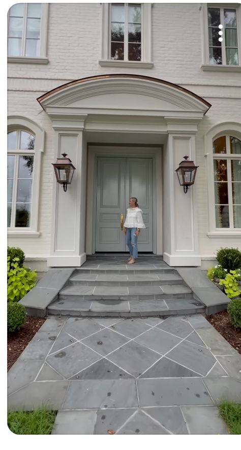 White Brick House Blue Door, Tone On Tone Exterior House Colors, French House Exterior Modern, Parisian Exterior, French House Exterior, White Brick House, Landscape Curb Appeal, House Exterior Modern, Front Landscape