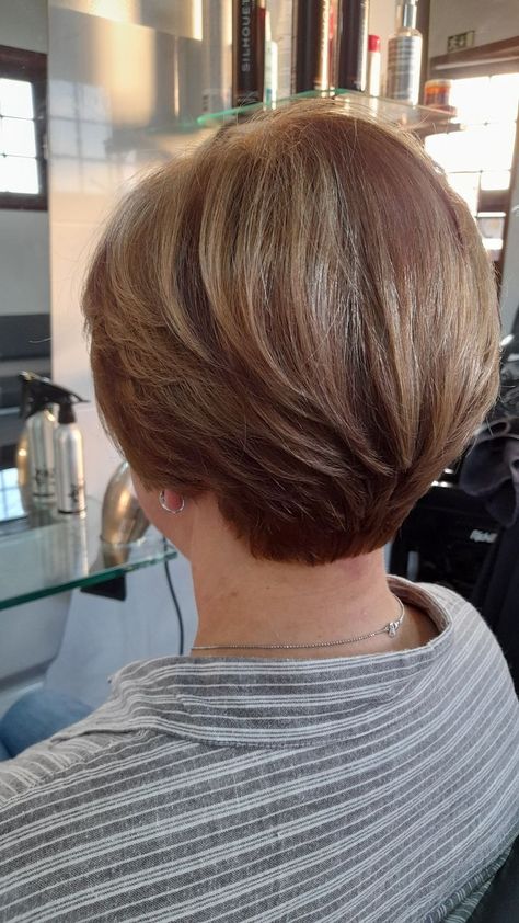 Short Wedge Haircut, Short Stacked Hair, Wedge Haircut, Stacked Haircuts, Wedge Hairstyles, Hairstyles For Older Women, Stacked Hair, Chin Length Hair, Short Grey Hair