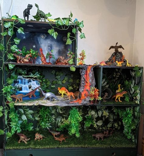 Dinosaur Diorama, Doll House For Boys, Dinosaur Display, Dinosaur Boys Room, Big Cardboard Boxes, Dinosaur Land, Dinosaur Play, Dino Toys, Dinosaur Room