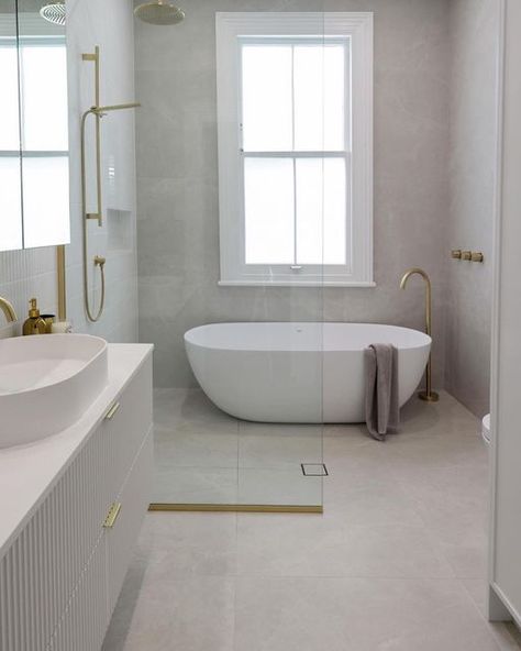 Interior Designer Auckland on Instagram: "PROJECT ARDMORE Changing the layout to a wet area meant this family bathroom could function well with space for a laundry and storage #nzinteriordesigner #nzinterior #nzvilla #nzbathroomdesign #interiordesignnz #bathroomrenovation #interiordesignernz #aucklandinteriors" Wet Area Bathroom Layout, Wet Area Bathroom, Family Bathroom, Bathroom Layout, Guest Bath, Bathroom Renovation, Auckland, Interior Designer, Layout