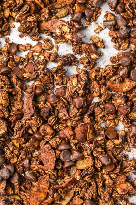 Chocolate Espresso Granola, Coffee Granola Recipe, Chocolate Protein Granola, Healthy Coffee Smoothie Recipes, Low Cal Chocolate, Coffee Granola, Easy Coffee Drinks Recipes, Okonomi Kitchen, Diy Granola