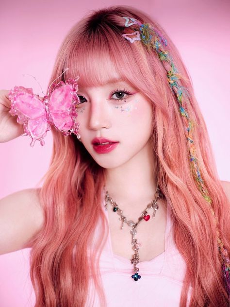 hourly yuqi (@hourlyyuqi) on X G I Dle Wallpaper, Yuqi Gidle, G-idle Yuqi, My Chemical, Korean Hairstyle, G I Dle, Korean Makeup, Kpop Girl Groups, Pink Hair