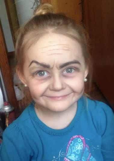 With a little bit of makeup, this 3-year-old girl transformed into an 80-year-old woman! Old Lady Makeup, Toddler Makeup, Homecoming Spirit Week, 100 Day Of School Project, Old Lady Costume, Ohio Girls, Halloween Costumes For 3, Old Makeup, School Makeup